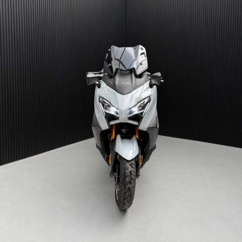 ימאהה TMAX 560 TECHMAX 2025 - תמונה 2 מתוך 6