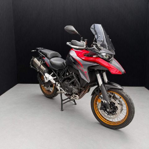 קיו.ג׳יי מוטור SRT 550 X 2025