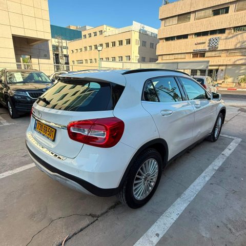 מרצדס-בנץ GLA200 STYLE FLT SB 2019 - תמונה 4 מתוך 12