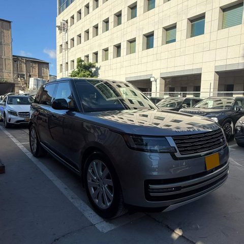 לנד רובר ריינג' רובר P550E SE 2026 - תמונה 2 מתוך 12