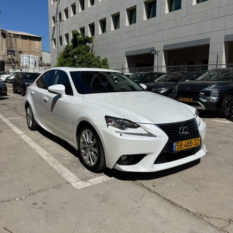 לקסוס IS300H EXECUTIVE 2015 - תמונה 2 מתוך 12